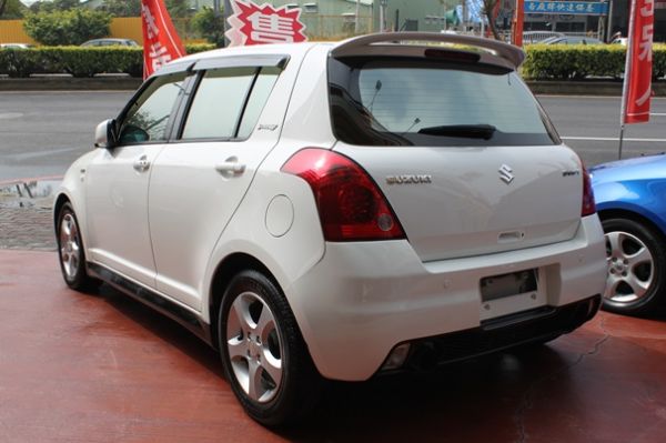 Suzuki 鈴木 Swift1.5白 照片10