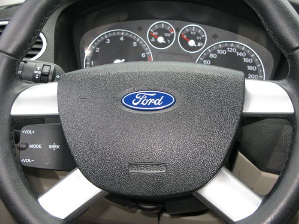 運通汽車-2006年-福特-Focus 照片6