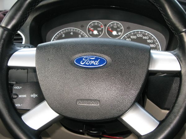 運通汽車-2007年-福特-Focus 照片6