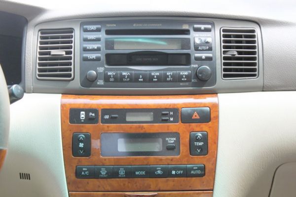 03 豐田  Altis 1.8 白 照片6