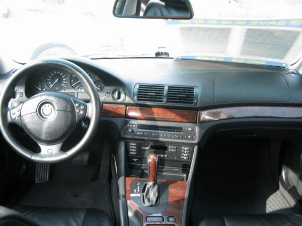 運通汽車-2002年-BMW-520i 照片5