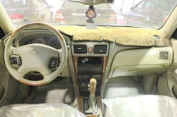 01日產Sentra180 1.6 白 照片4