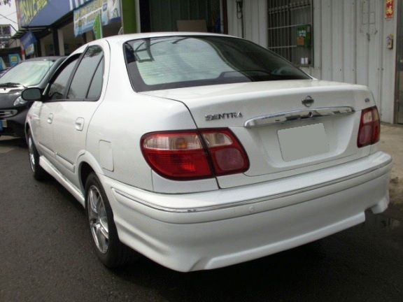 2003 日產 H180 1.6 白 照片10