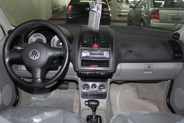 01 VW 福斯  Polo 1.4 白 照片4