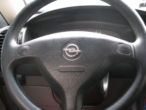 運通汽車-2002年-Opel-那菲拉 照片6