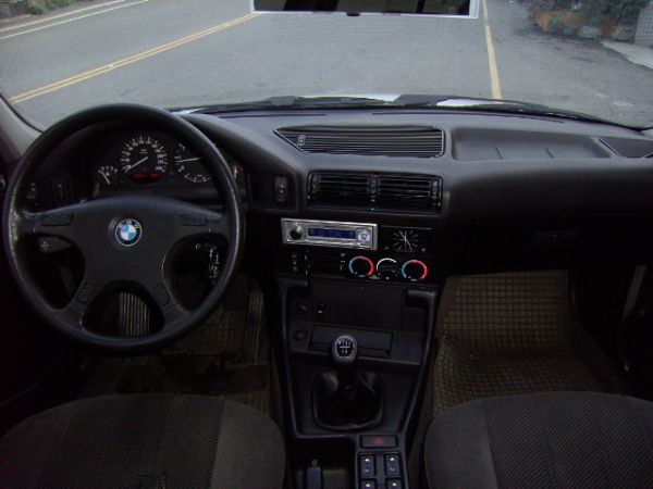 93年 BMW520I 保證原廠手排，驗 照片5