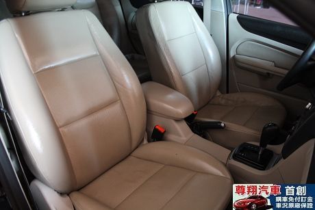 Ford 福特 Focus 1.8 照片7