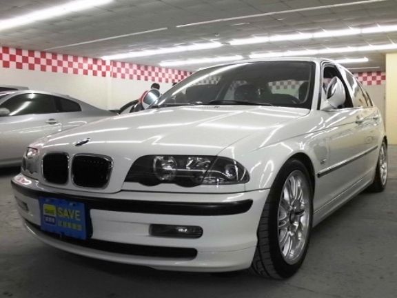 2002 BMW 318I 1.9  白 照片1