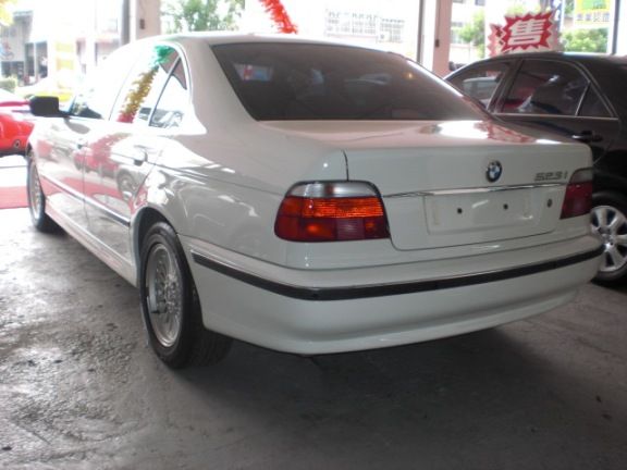 2001 BMW 523 2.5白 照片9