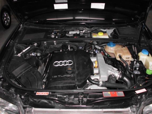 2004 AUDI A4 1.8T 黑 照片10