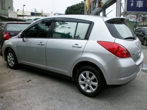 NISSAN TIIDA 1.8 10年 照片2