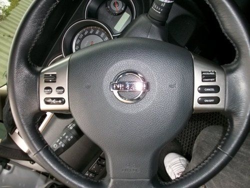 NISSAN TIIDA 1.8 10年 照片6