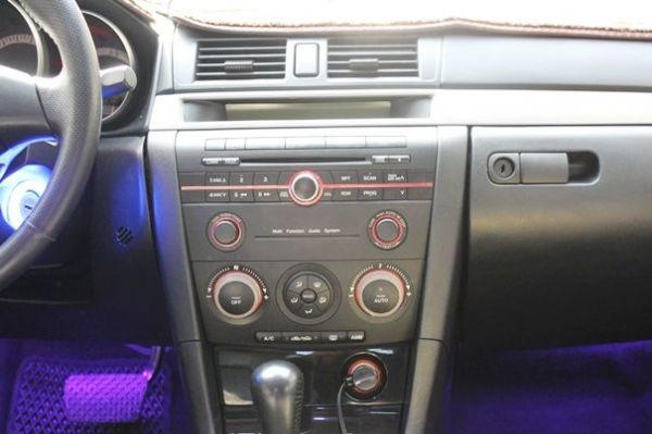 07 Mazda 馬自達3 2.0S 照片6