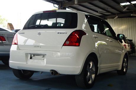 Suzuki 鈴木 Swift  照片8