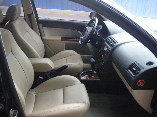 *友達汽車* 02年 福特 曼陀士達 照片3
