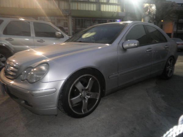 BENZ C200K 銀色 01年 照片2