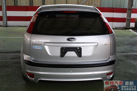 Ford 福特 Focus 1.8 照片6