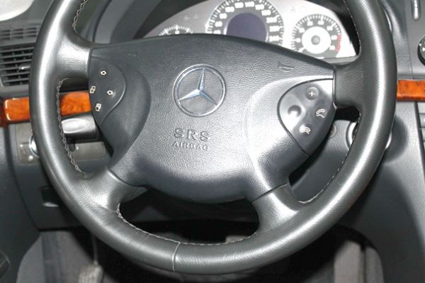 03年Benz 賓士 E240 2.6 照片5