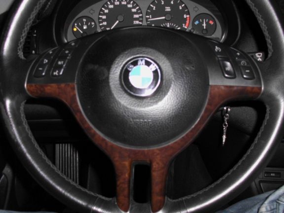 04 BMW 318I 2.0 黑 照片8