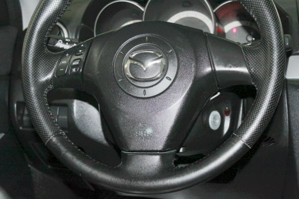 06 Mazda 馬自達3 2.0 藍 照片5