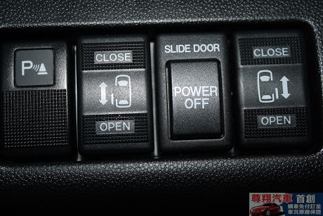 Mazda 馬自達 5 照片5