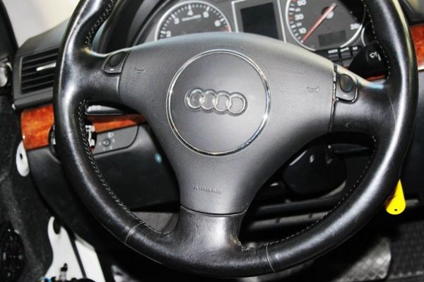 02 Audi 奧迪  A4 2.0  照片4