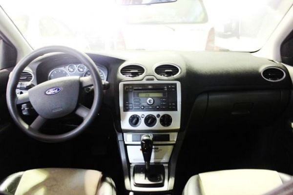 Ford 福特  Focus 1.8 照片4