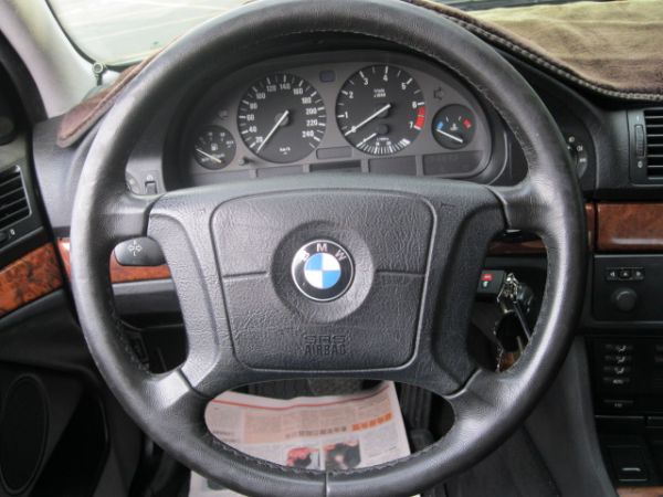 BMW 520I 照片5