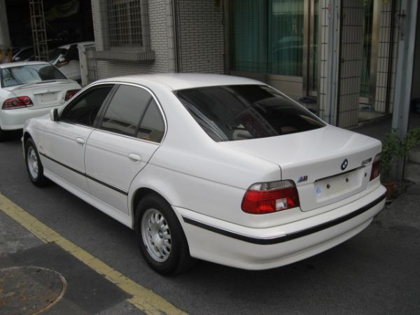 BMW 520I 照片9