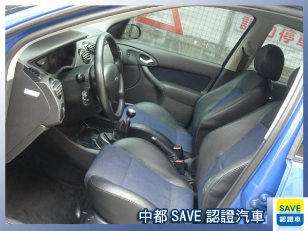 02 FORD FOCUS 照片3