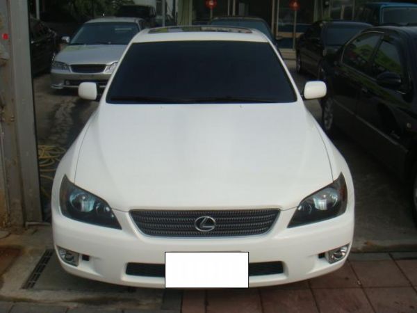 LEXUS IS-200 2.0 99年 照片1