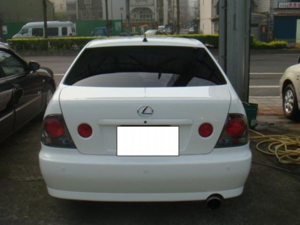 LEXUS IS-200 2.0 99年 照片3