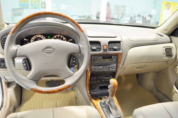 世運汽車阿明 SENTRA 180 照片4