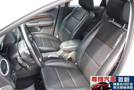 Ford 福特 Focus 1.8 照片7