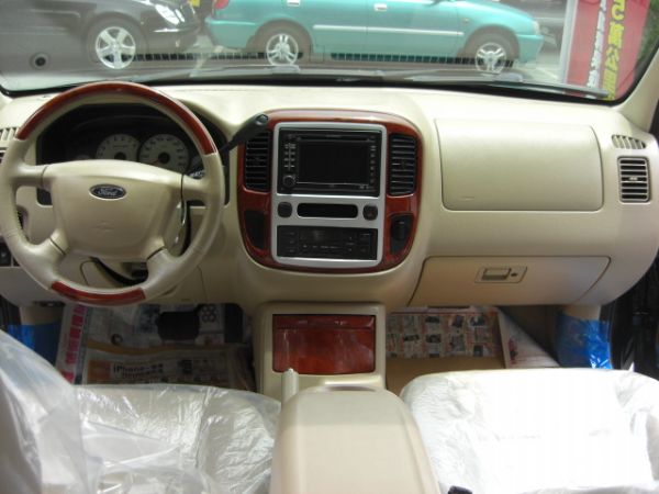 SUM 聯泰汽車 2006年ESCAPE 照片5