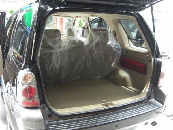 SUM 聯泰汽車 2006年ESCAPE 照片9