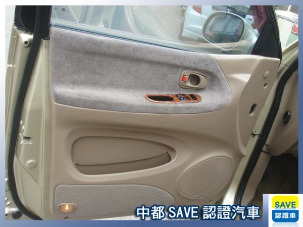 01 KIA  CARNIVAL 照片5