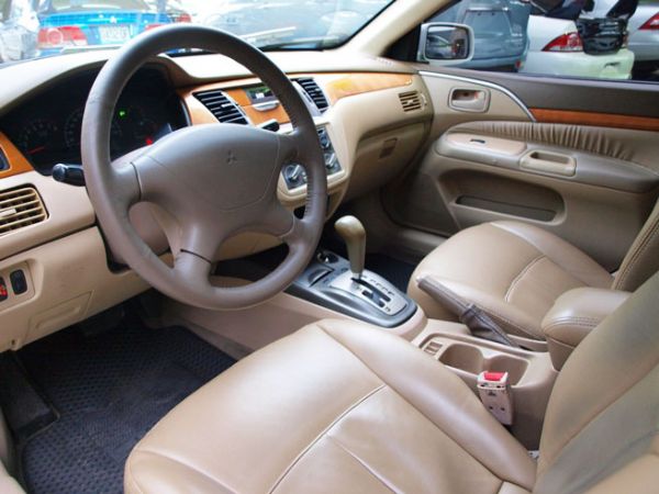 《年代》2005三菱LANCER 1.6 照片4