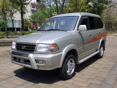 2001型 豐田ZACE瑞獅 照片1