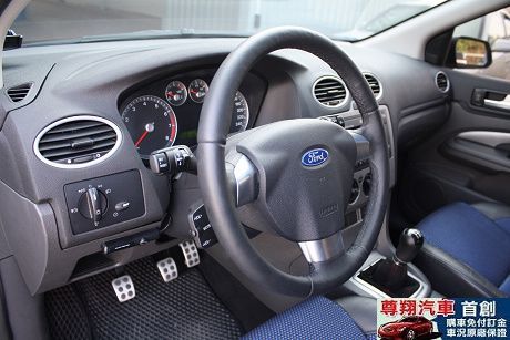 Ford 福特 Focus 2.0 照片4