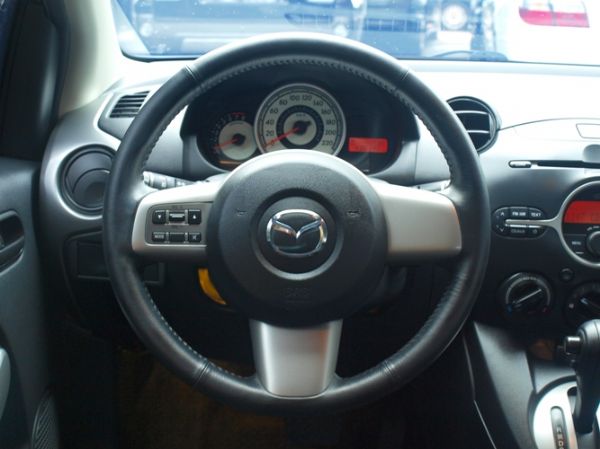 2009 馬自達 MAZDA 2 照片6