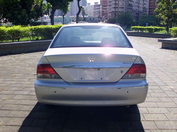 2002型 三菱LANCER菱帥 銀 照片5