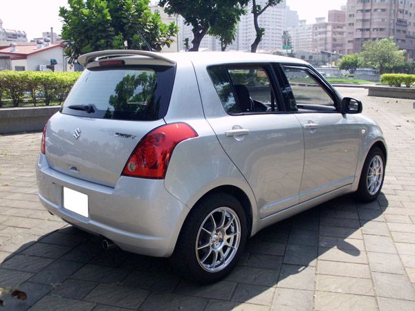 2007 型 鈴木SWIFT 思薇特 照片7