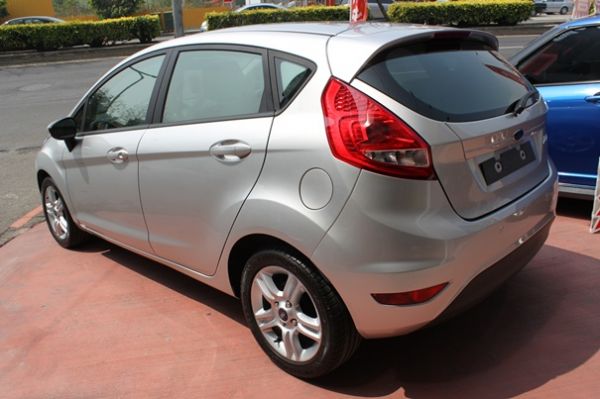 2010 Ford 福特  Fiesta 照片9