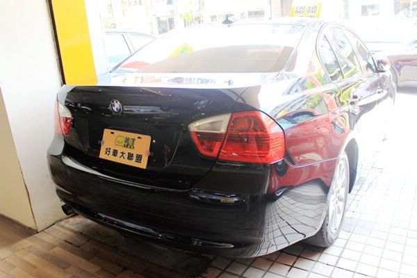 06 BMW 寶馬 320 2.0 黑 照片10