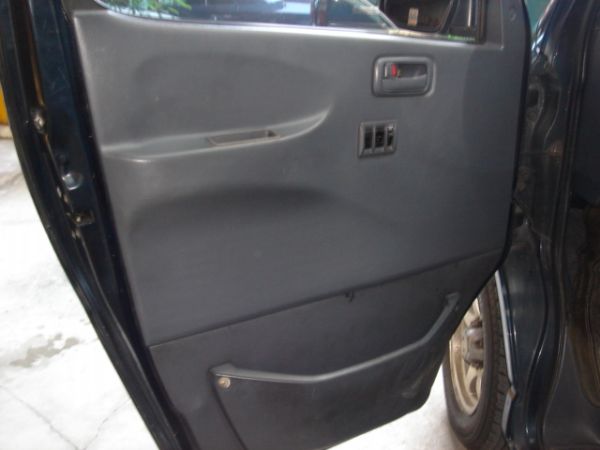 TOYOTA HIACE 照片3