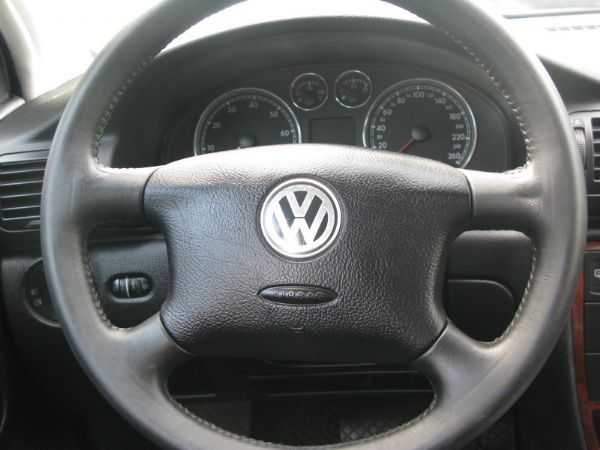 運通汽車-2003年-VW-Passat 照片6