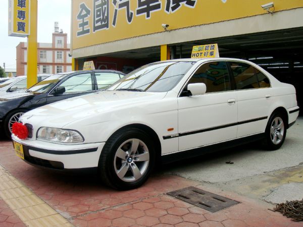 520i BMW 白色 2.0 小改款 照片2