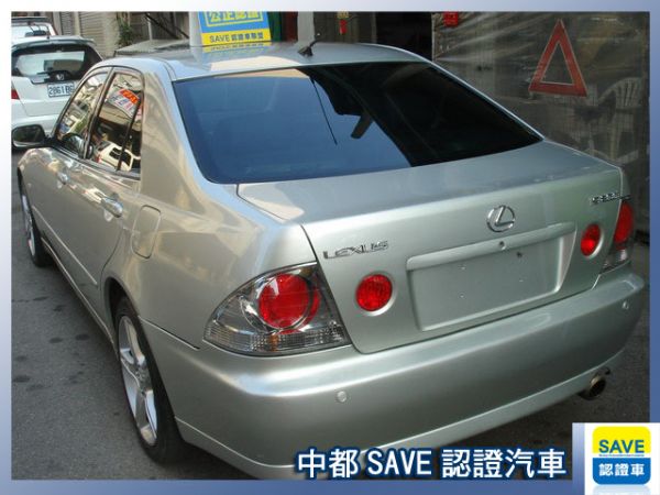 02 LEXUS IS200 照片2