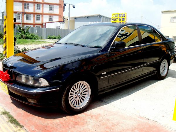 528i BMW 01年 2.8 尊爵黑 照片1